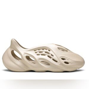 Adidas Yeezy Foam Runners, White, size 6